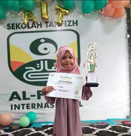 Prestasi Membanggakan Khalisah Adreena Mecca di Ajang AIT 3 Al Fatih
